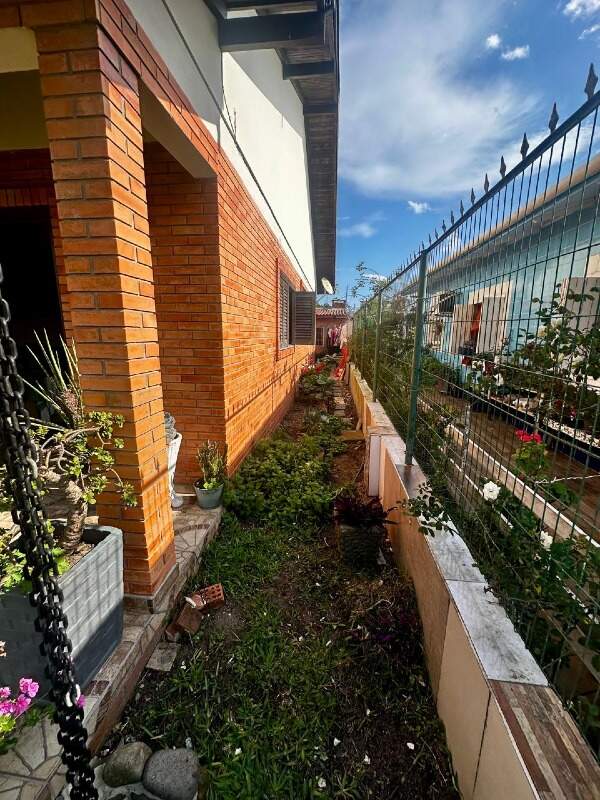 Terreno à venda no Zona Nova: 