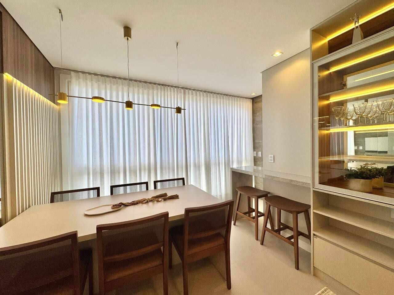 Apartamento à venda no Zona Nova: 