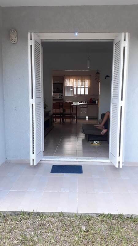 Casa à venda no Village: 
