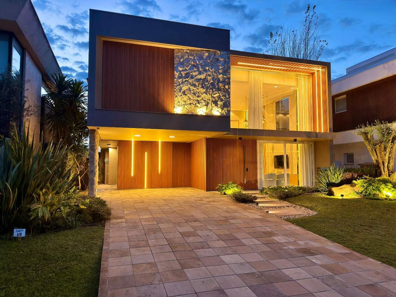 Casa em Condomínio à venda no Condomínio Enseada: 