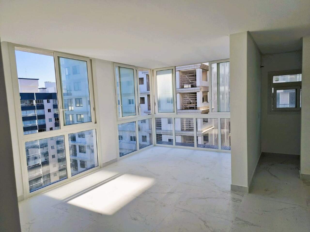 Apartamento à venda no Zona Nova: 