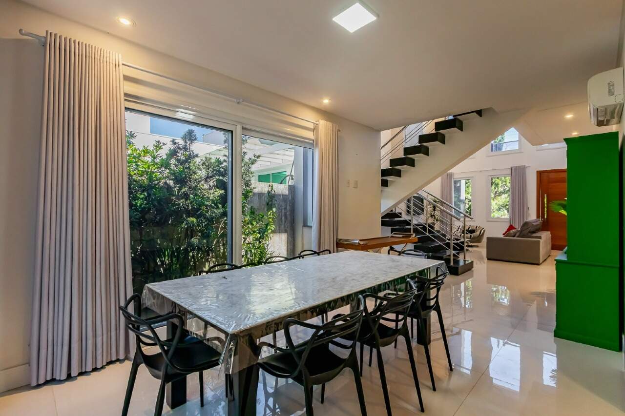 Casa em Condomínio à venda no Zona Nova: 