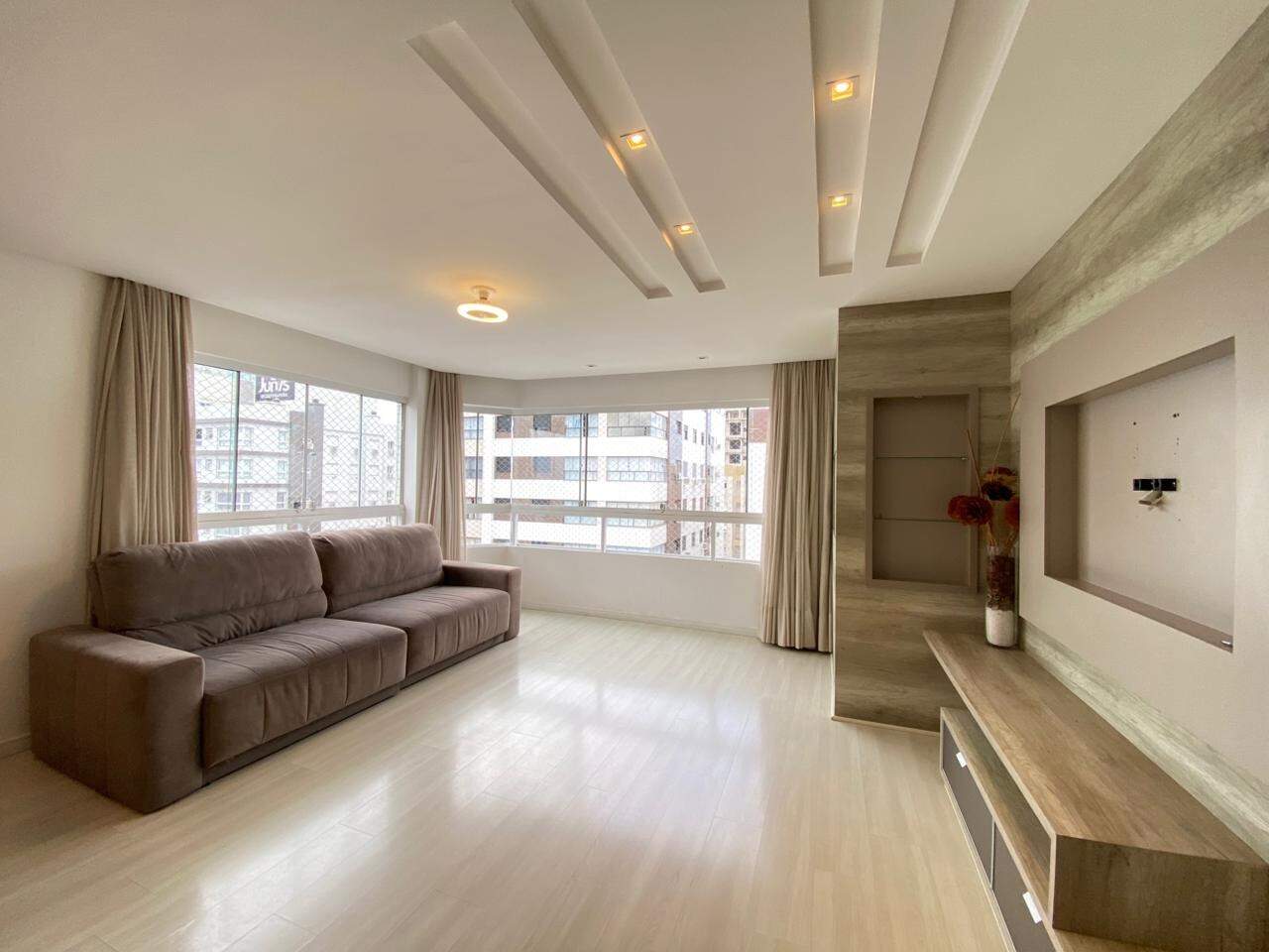 Apartamento à venda no Navegantes: 