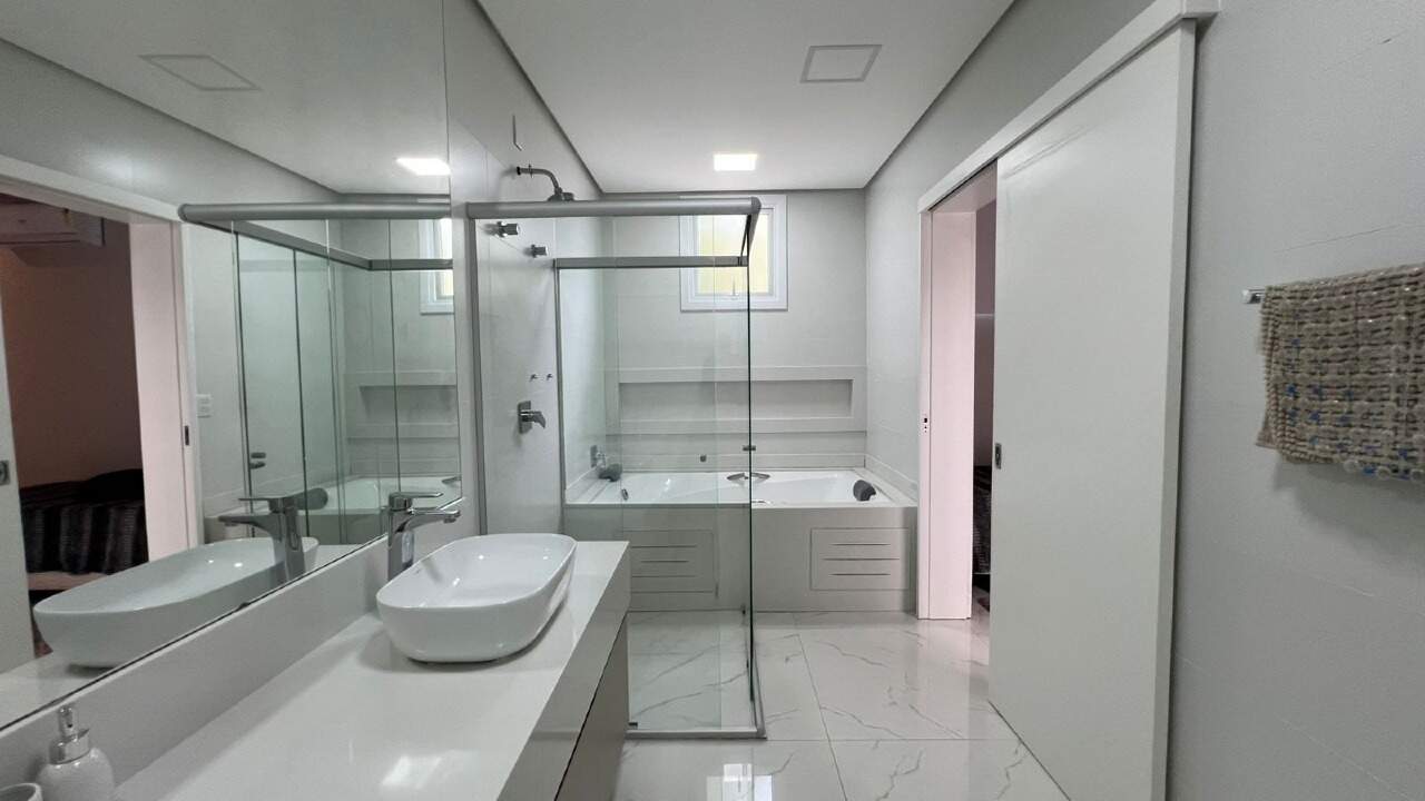 Casa em Condomínio à venda no Condomínio Enseada: 