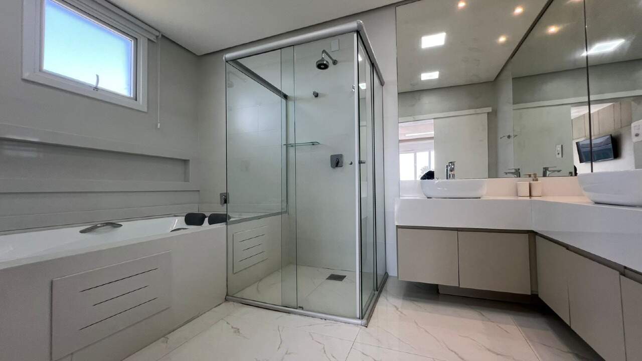 Casa em Condomínio à venda no Condomínio Enseada: 