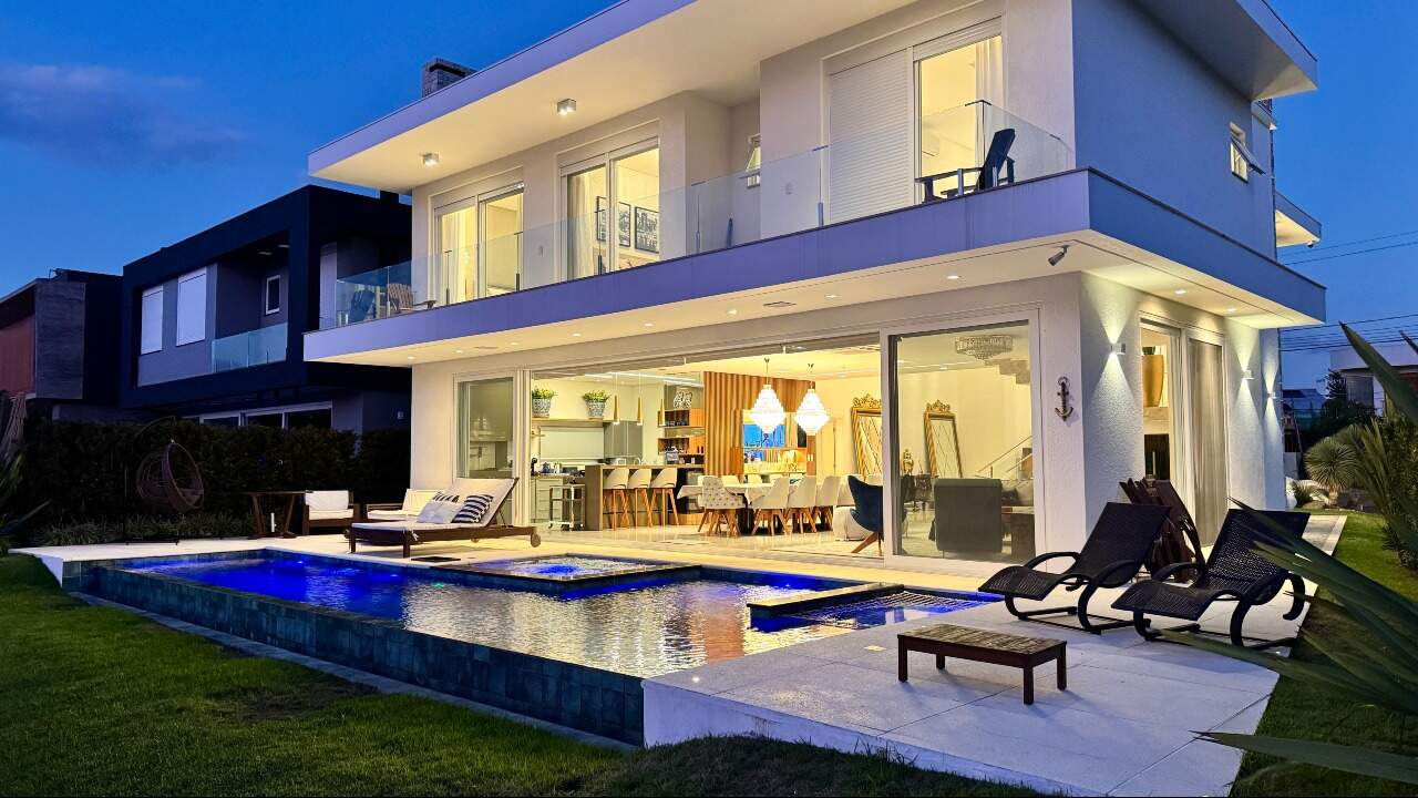 Casa em Condomínio à venda no Condomínio Enseada: 