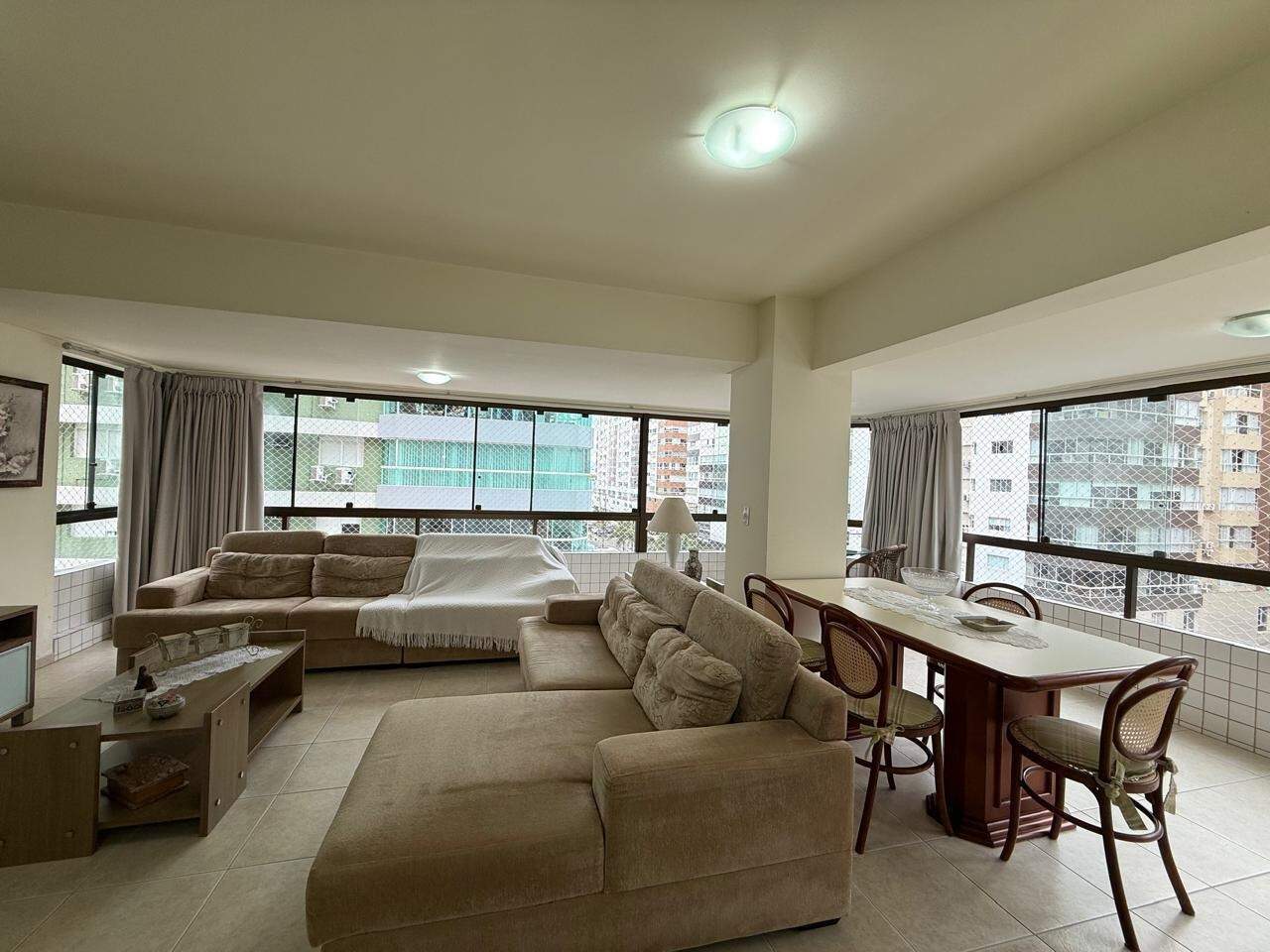 Apartamento à venda no Navegantes: 