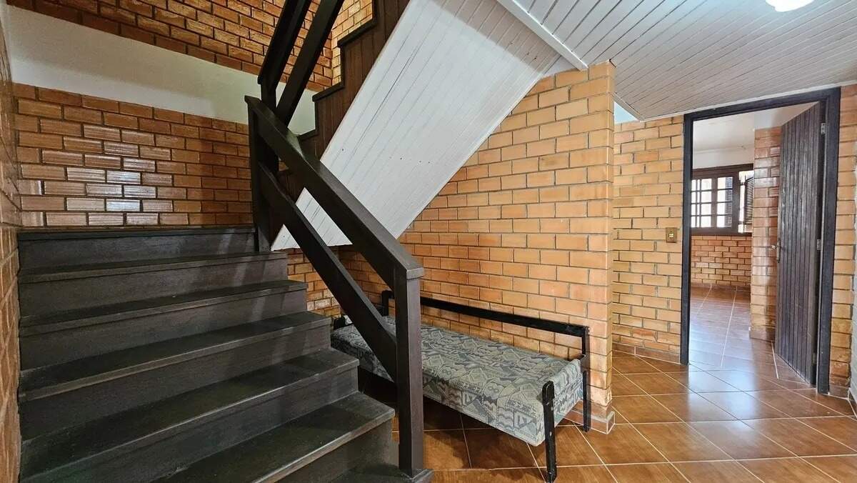Sobrado à venda no Rainha do Mar: 