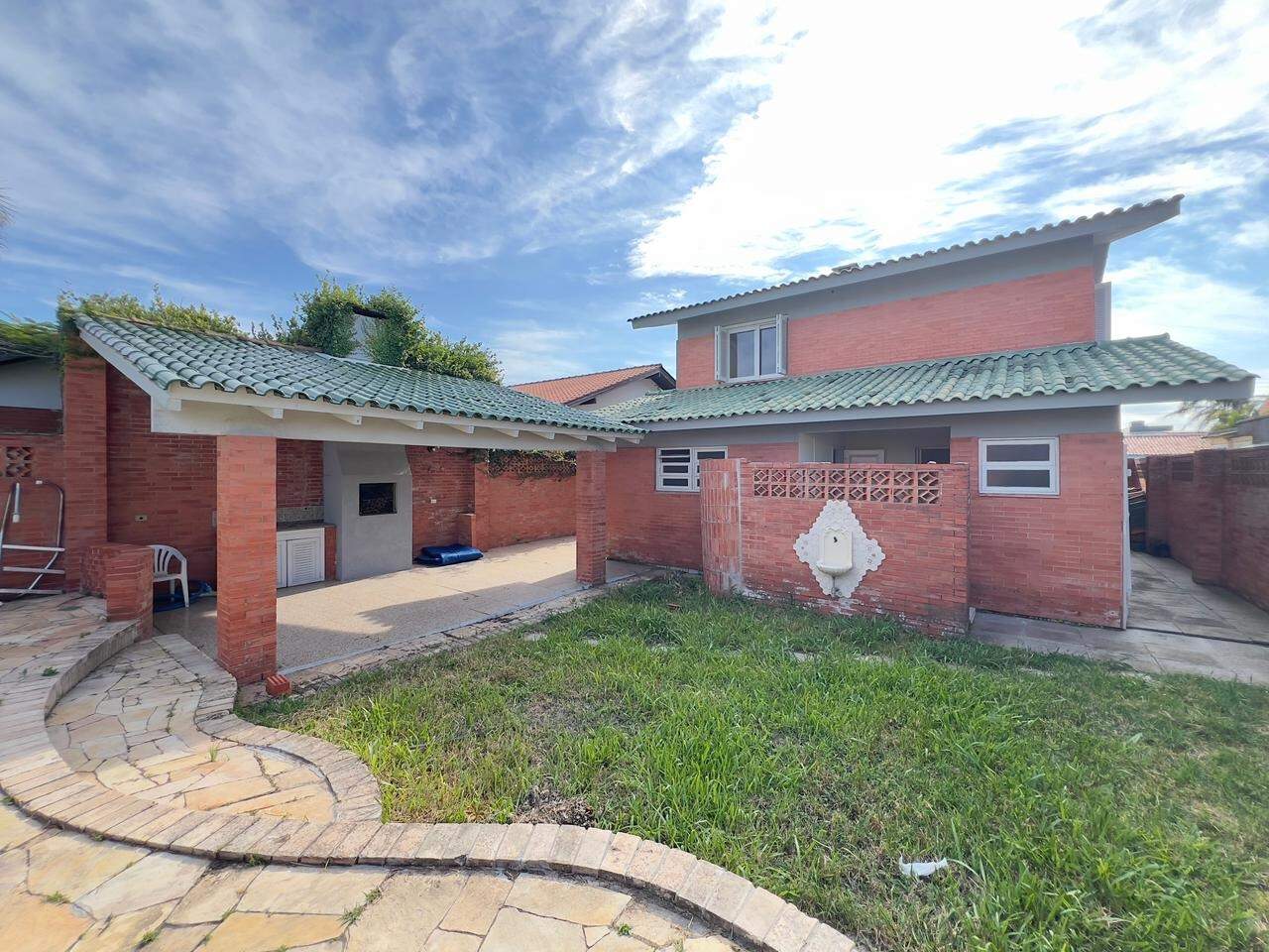 Sobrado à venda no Xangri-lá: 