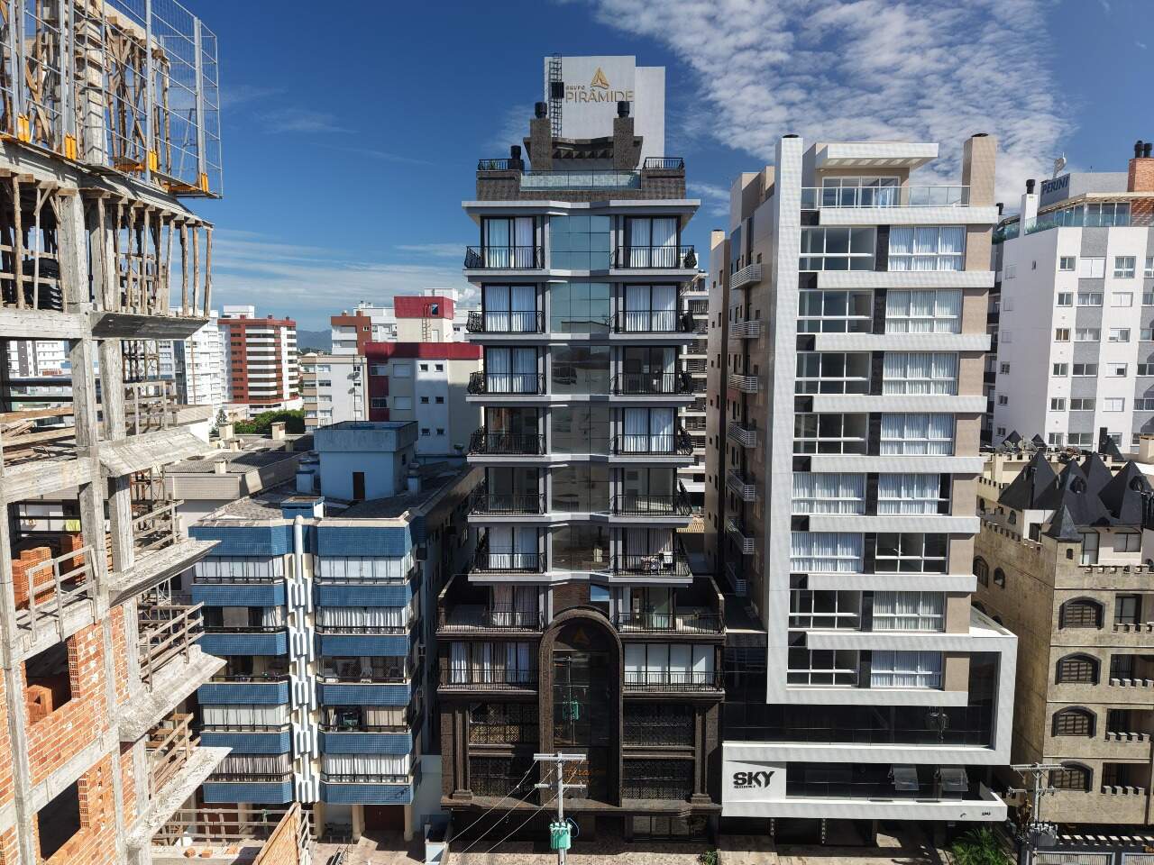 Apartamento à venda no Zona Nova: 