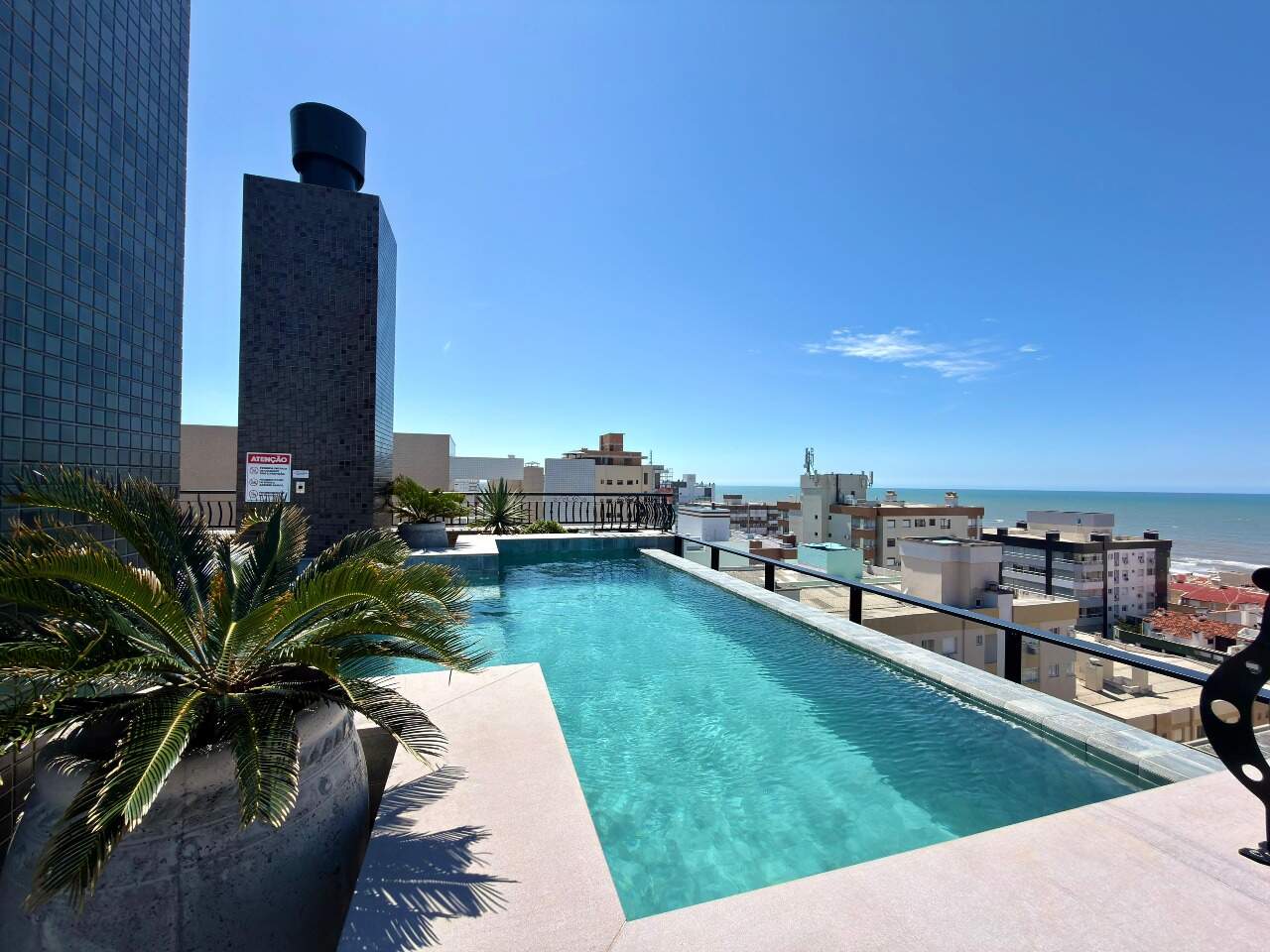 Apartamento à venda no Zona Nova: 