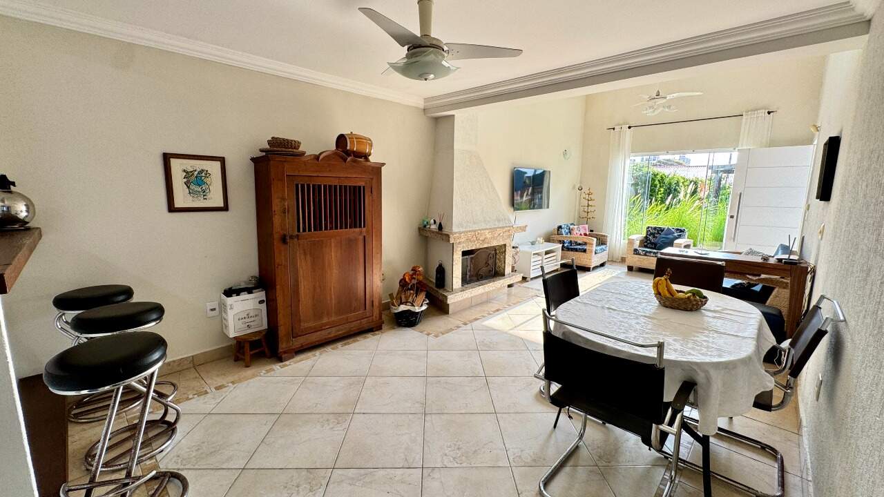 Casa à venda no Arpoador: 