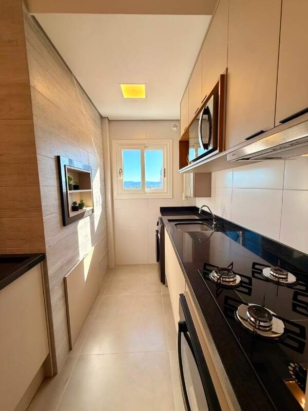 Apartamento à venda no Zona Nova: 