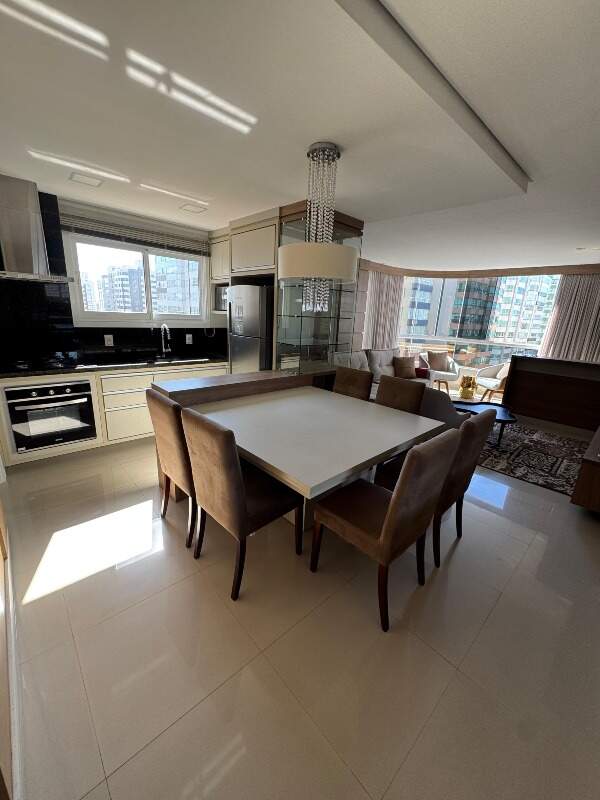Apartamento à venda no Navegantes: 