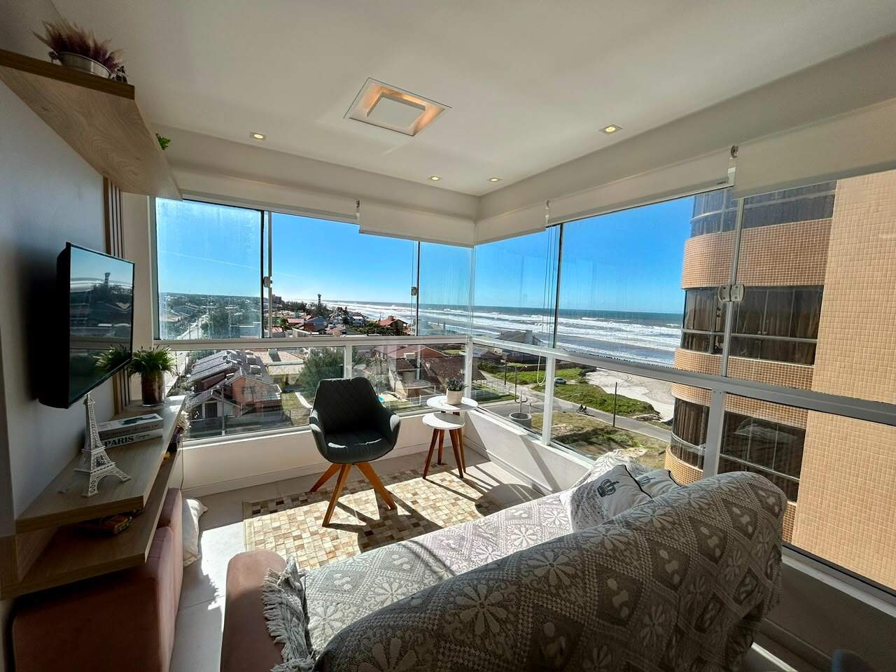 Apartamento à venda no Zona Nova: 