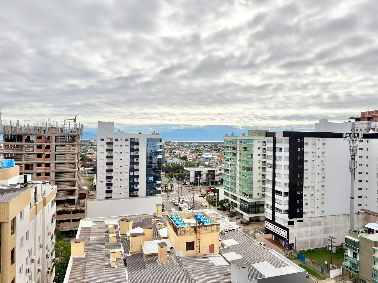 Apartamento à venda no Zona Nova: 