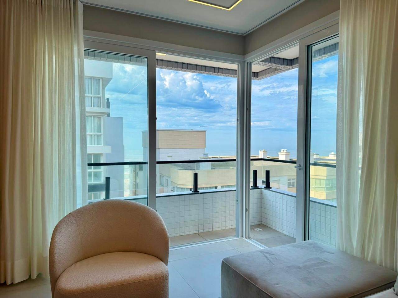 Apartamento à venda no Zona Nova: 
