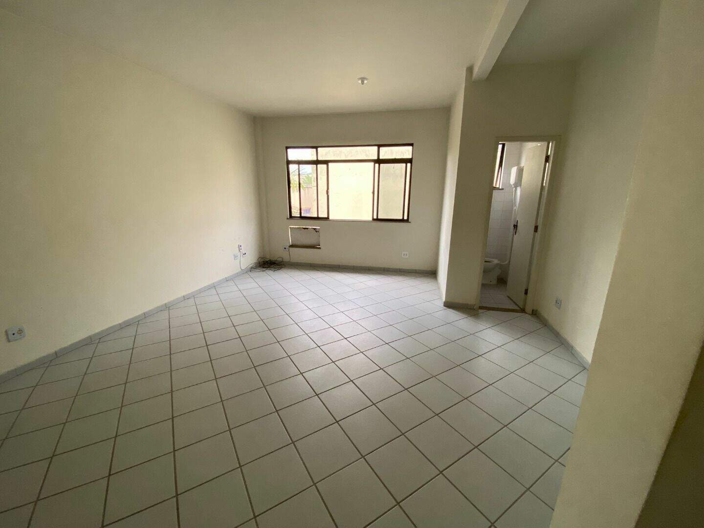 Sala para aluguel no Vila Cortes: 