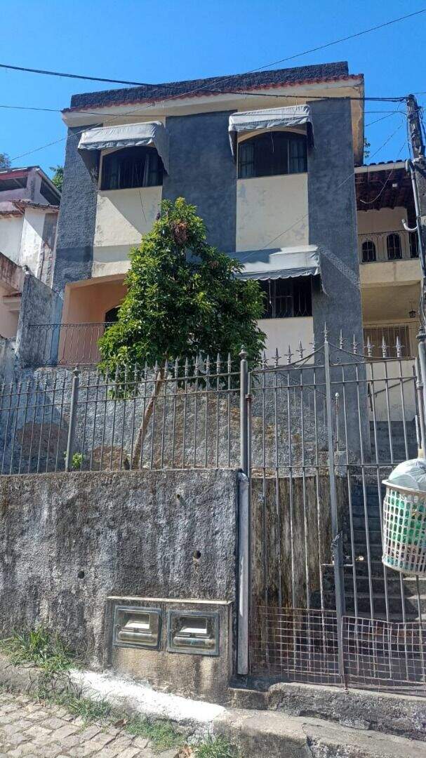 Sobrado à venda no Caixa D Água: 