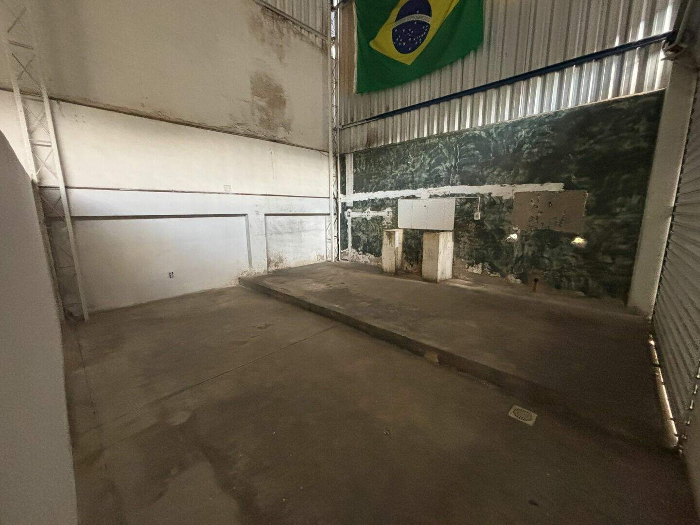 Galpão para aluguel no Centro: 