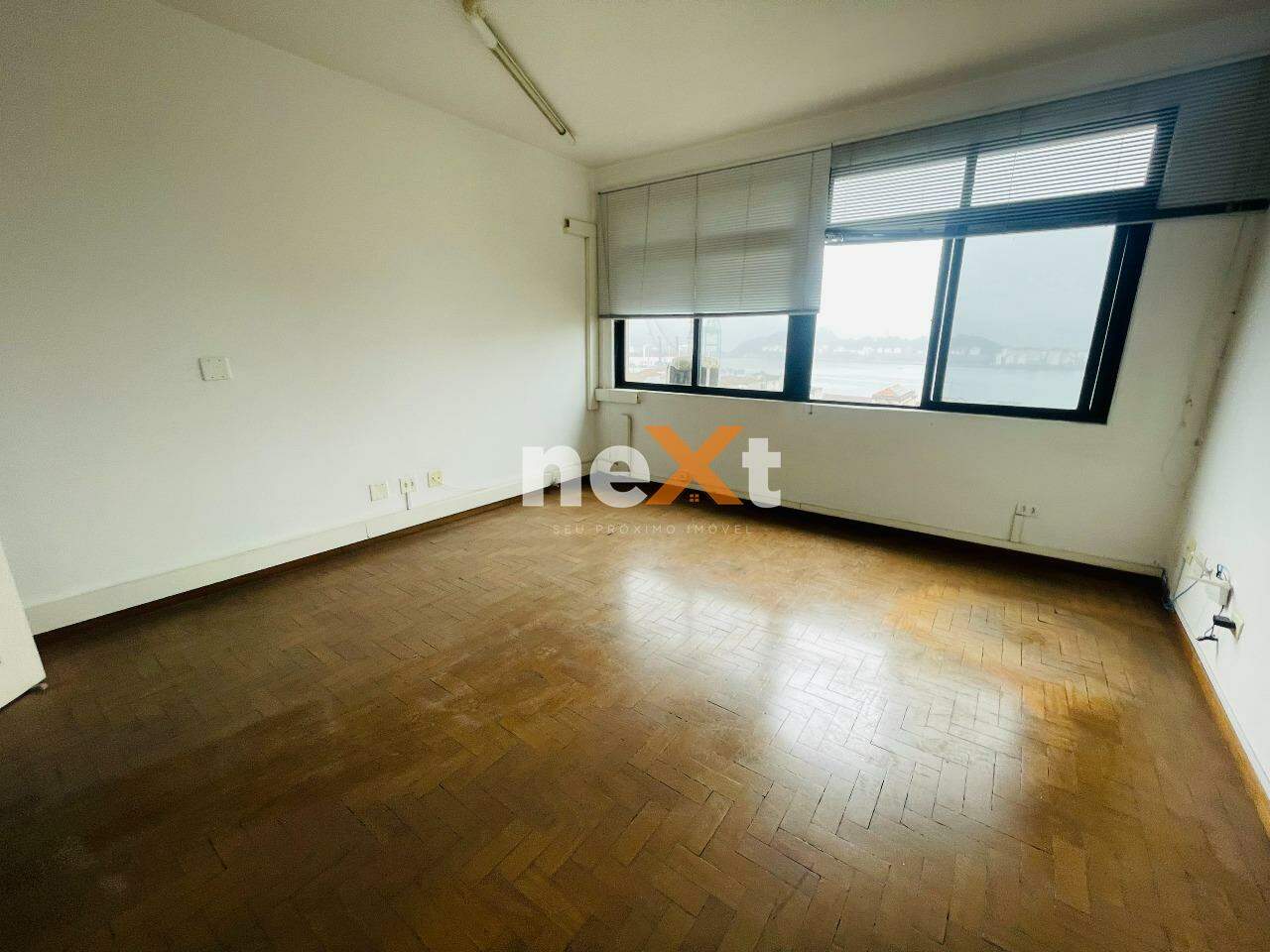 Sala à venda no Centro: 
