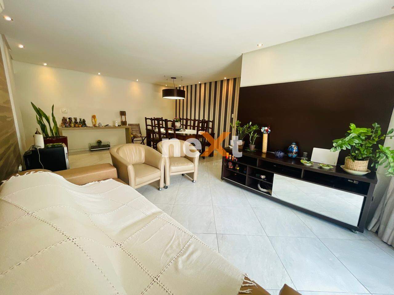 Apartamento à venda no Ponta da Praia: 
