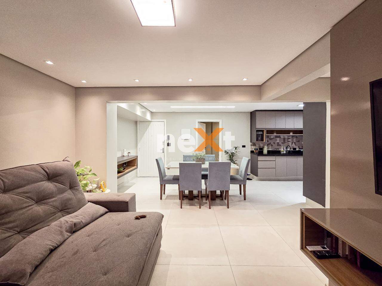 Apartamento à venda no Ponta da Praia: 