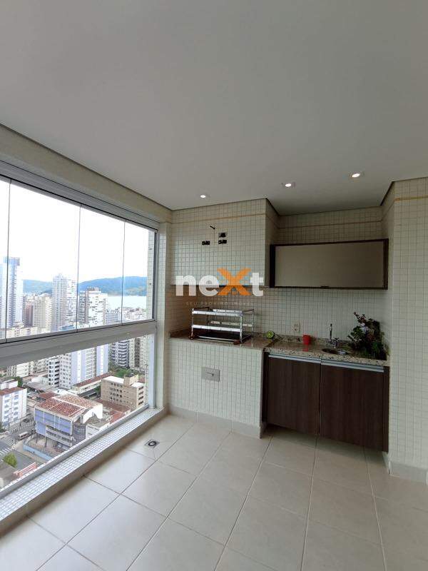Apartamento à venda no Embaré: 