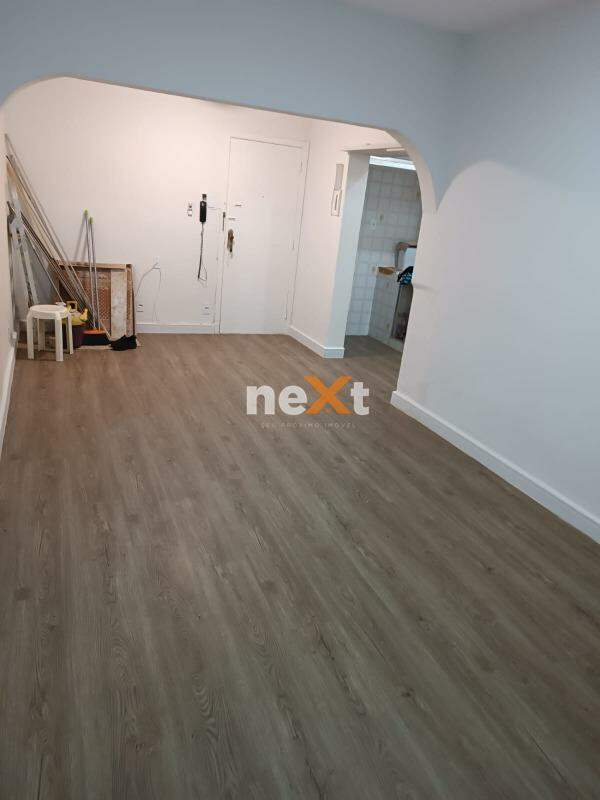 Sala Living à venda no Embaré: 