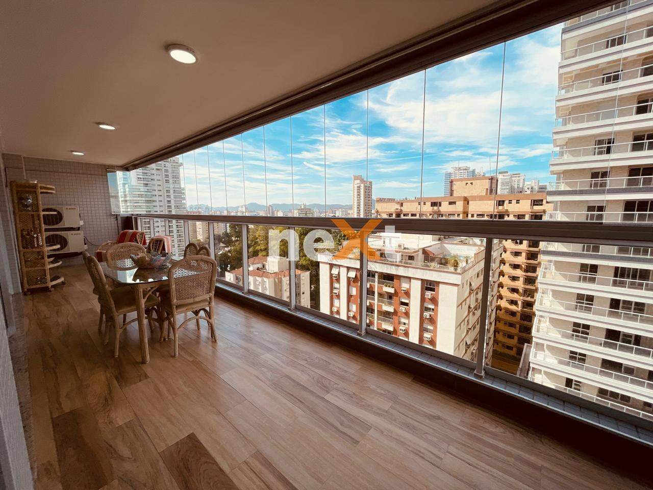 Apartamento à venda no Embaré: 