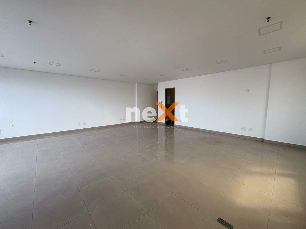 Sala à venda no Encruzilhada: 