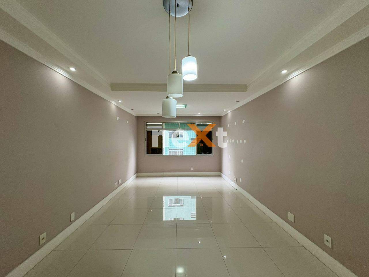 Apartamento à venda no Ponta da Praia: 