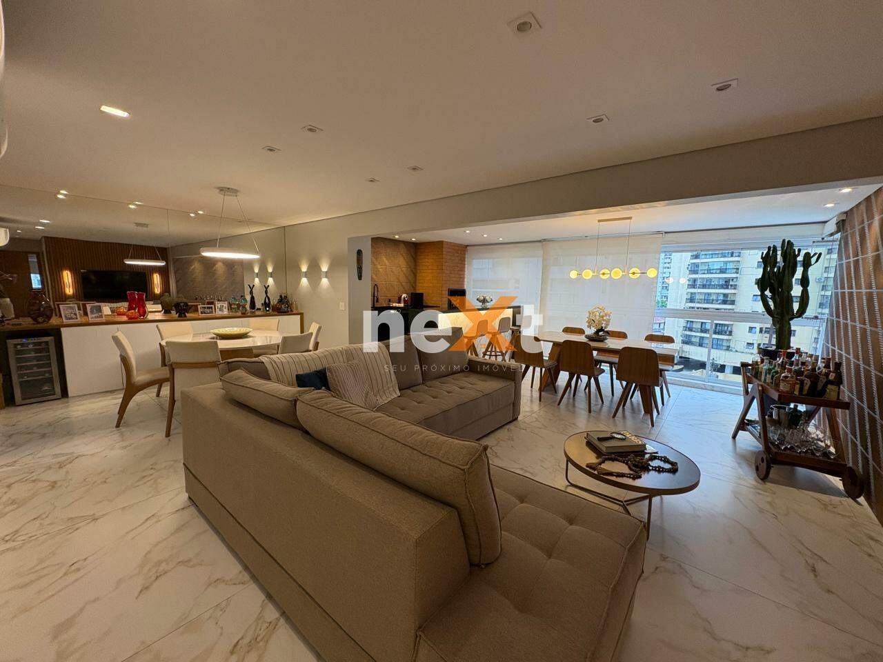 Apartamento à venda no Ponta da Praia: 