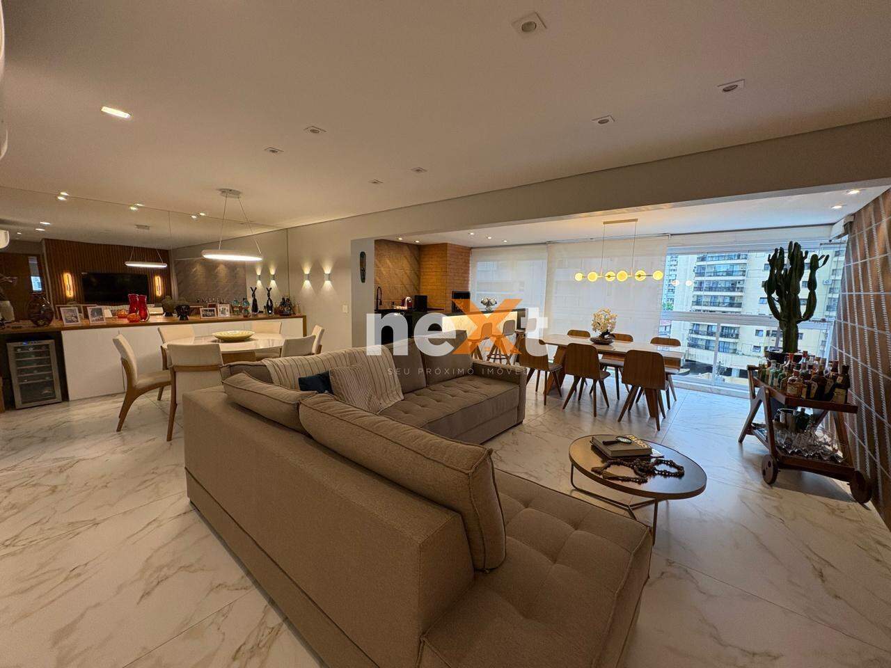 Apartamento à venda no Ponta da Praia: 