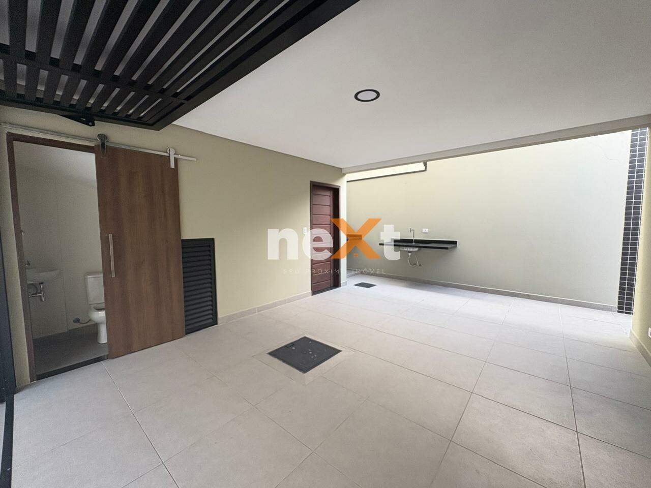 Casa à venda no Ponta da Praia: Garagem