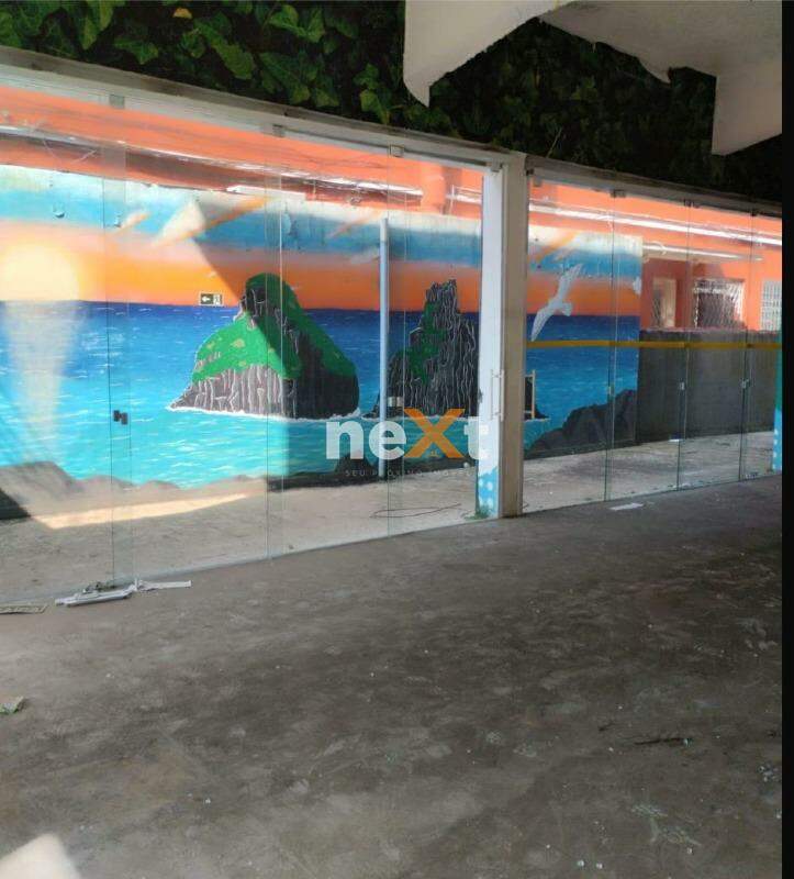 Loja para aluguel no Embaré: 
