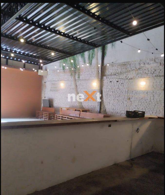 Loja para aluguel no Embaré: 
