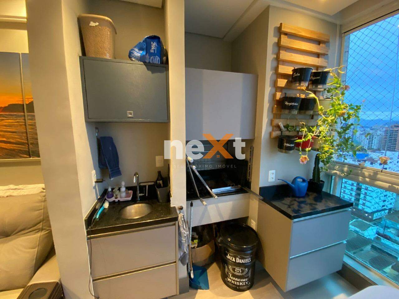 Apartamento à venda no Ponta da Praia: 