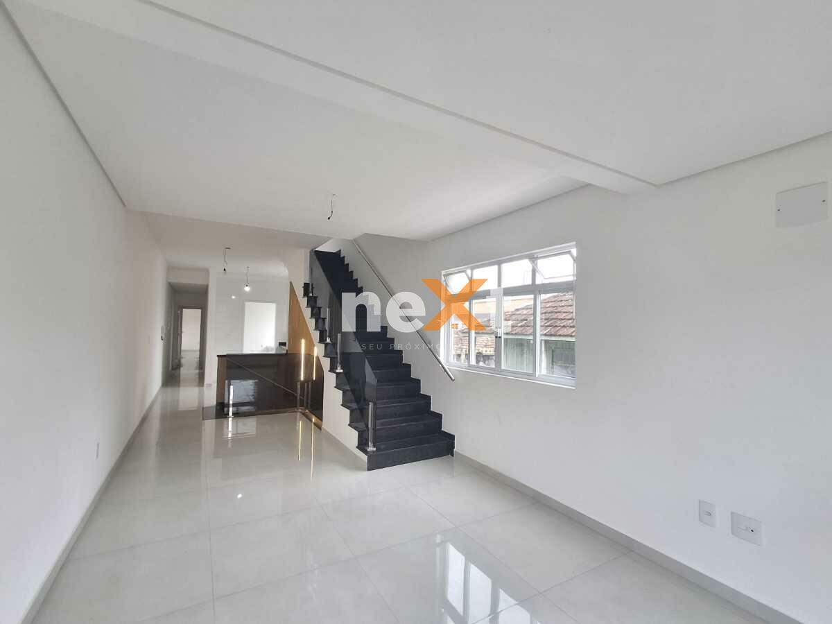 Casa à venda no Embaré: 