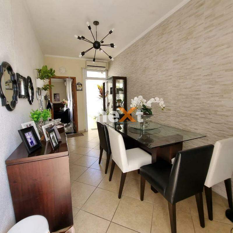 Casa à venda no Macuco: 