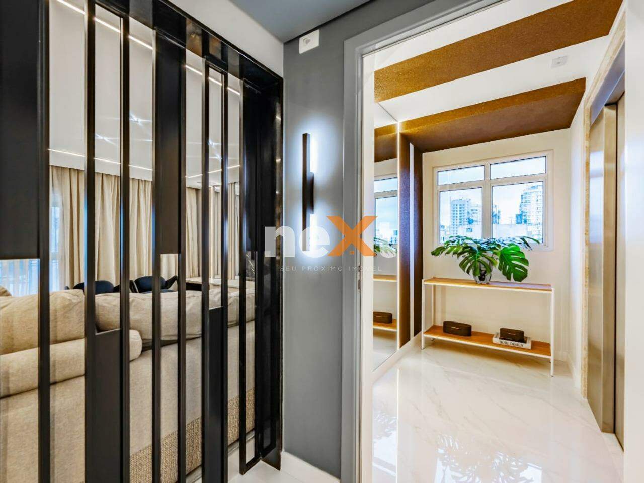 Apartamento à venda no Boqueirão: HALL PRIVATIVO NA ENTRADA