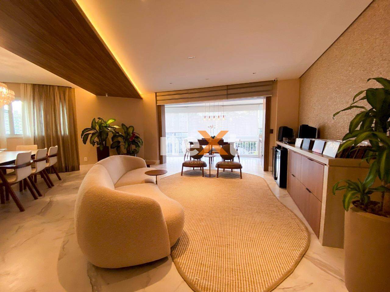 Apartamento à venda no Ponta da Praia: 