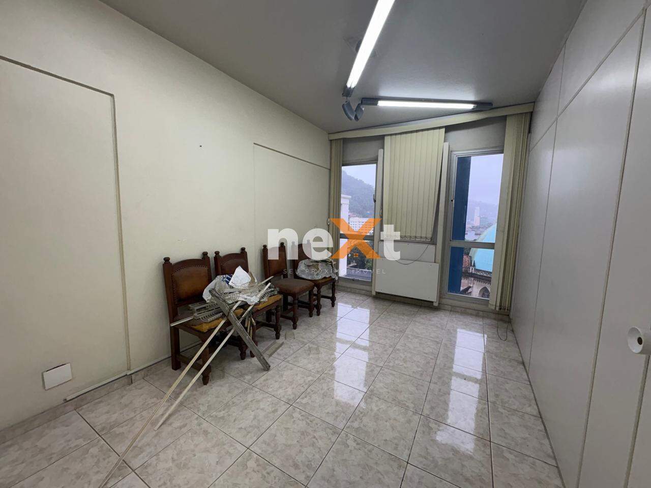Sala à venda no Centro: 