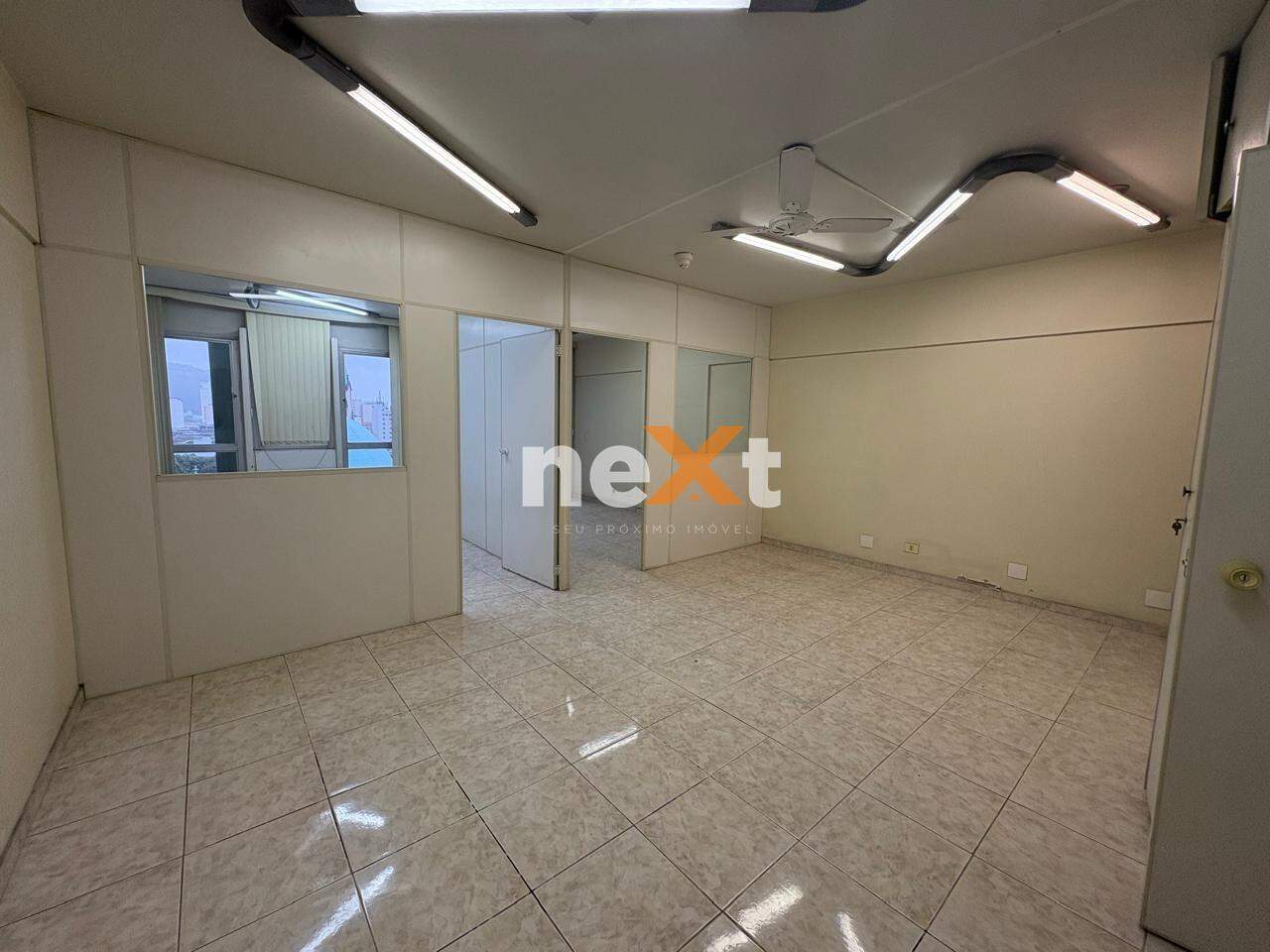 Sala à venda no Centro: 