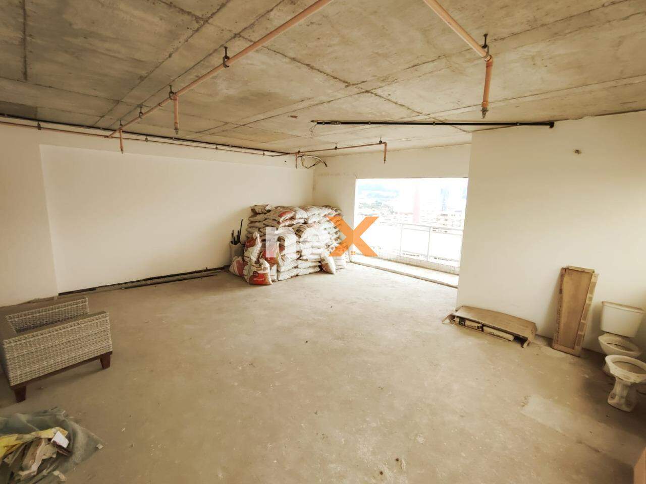 Sala para aluguel no Encruzilhada: 
