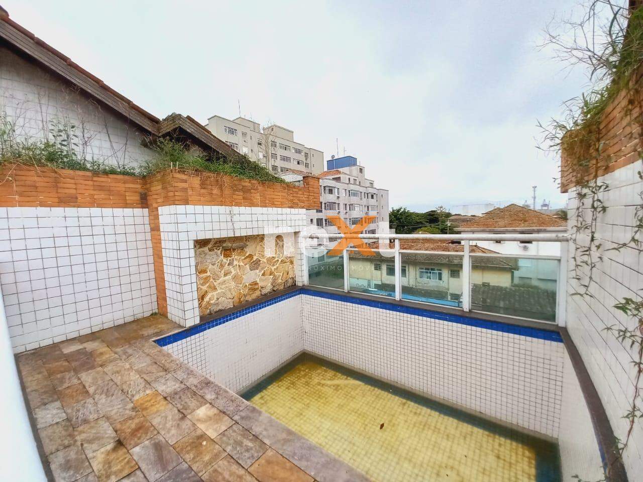 Casa à venda no Embaré: 