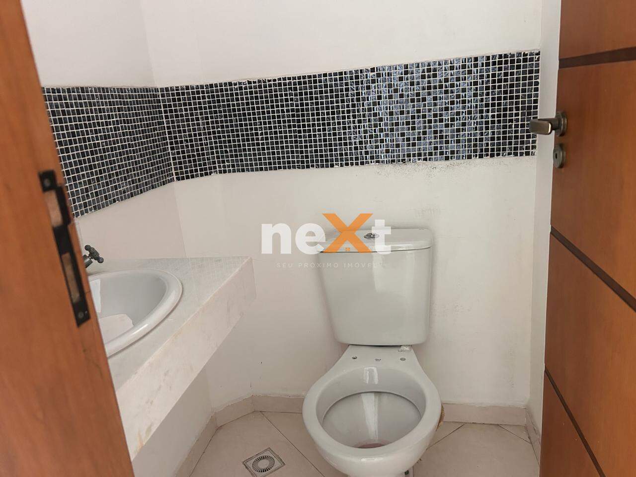 Casa à venda no Embaré: 