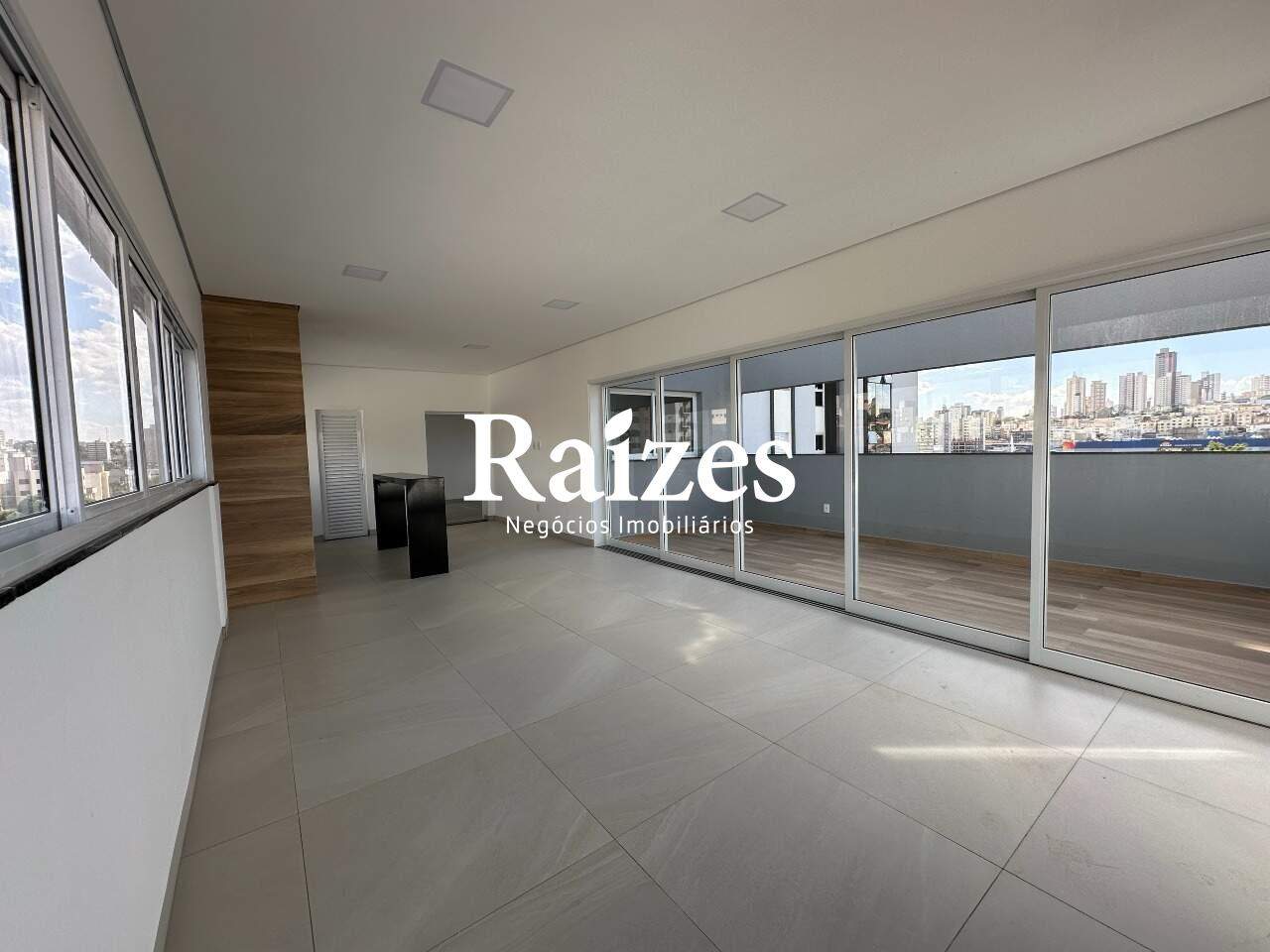 Cobertura, 4 quartos, 230 m² - Foto 3