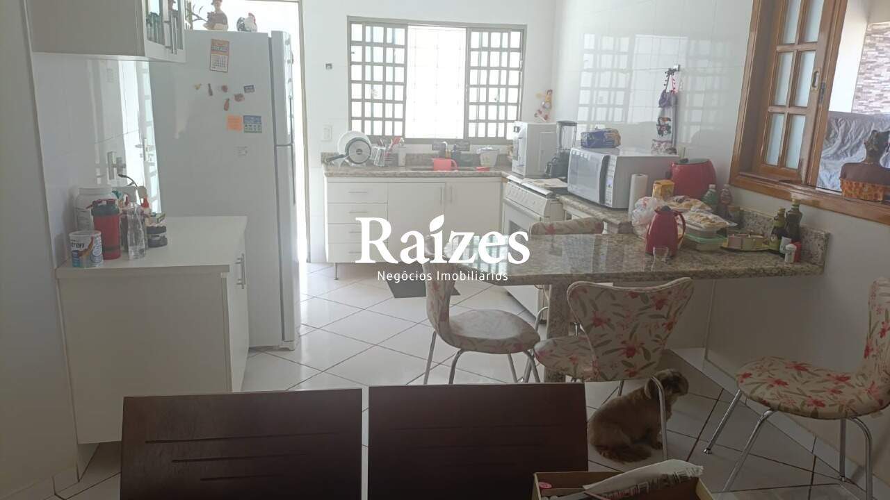 Casa, 4 quartos, 280 m² - Foto 20