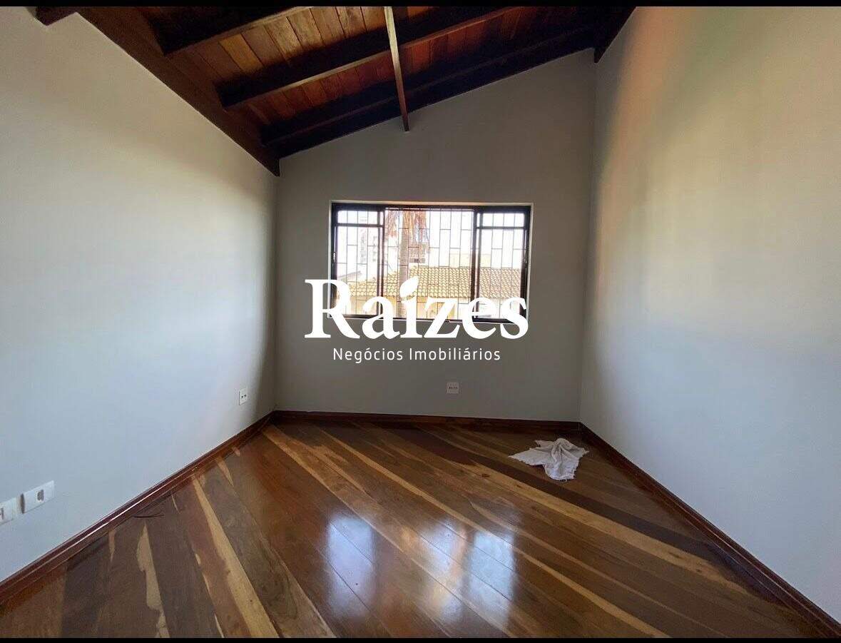 Casa, 4 quartos, 443 m² - Foto 2